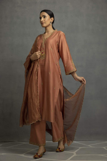 Straight Kurta With Handcrafted Embellishment