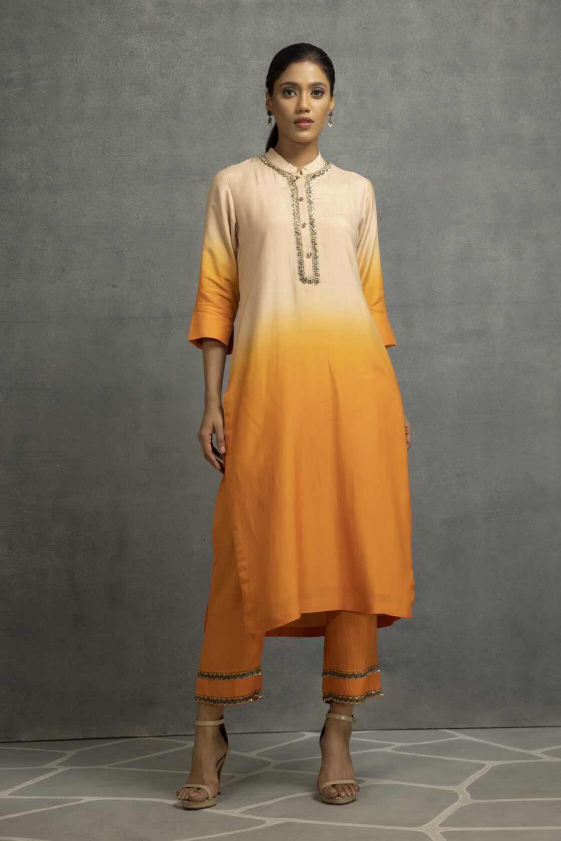 Ombre Straight  Kurta With Handcrafted Embellishment